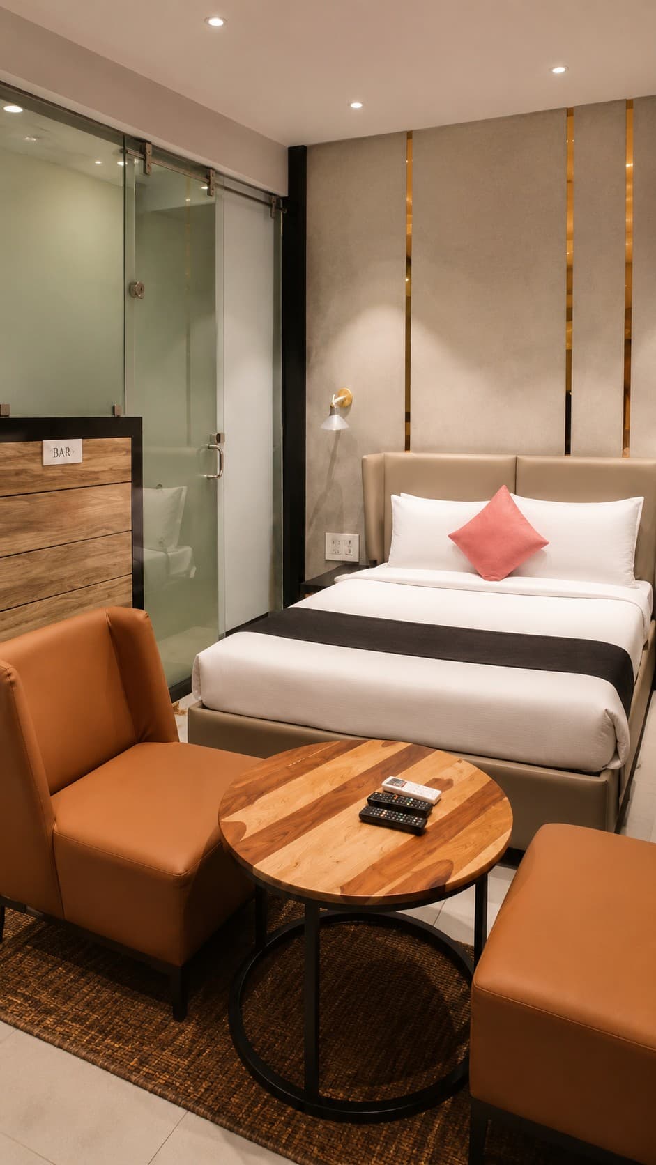 Deluxe Room 106, alternate view